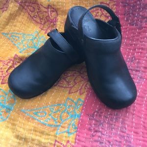 Dansko Women's Ingrid Clog Black Oiled Sz 39